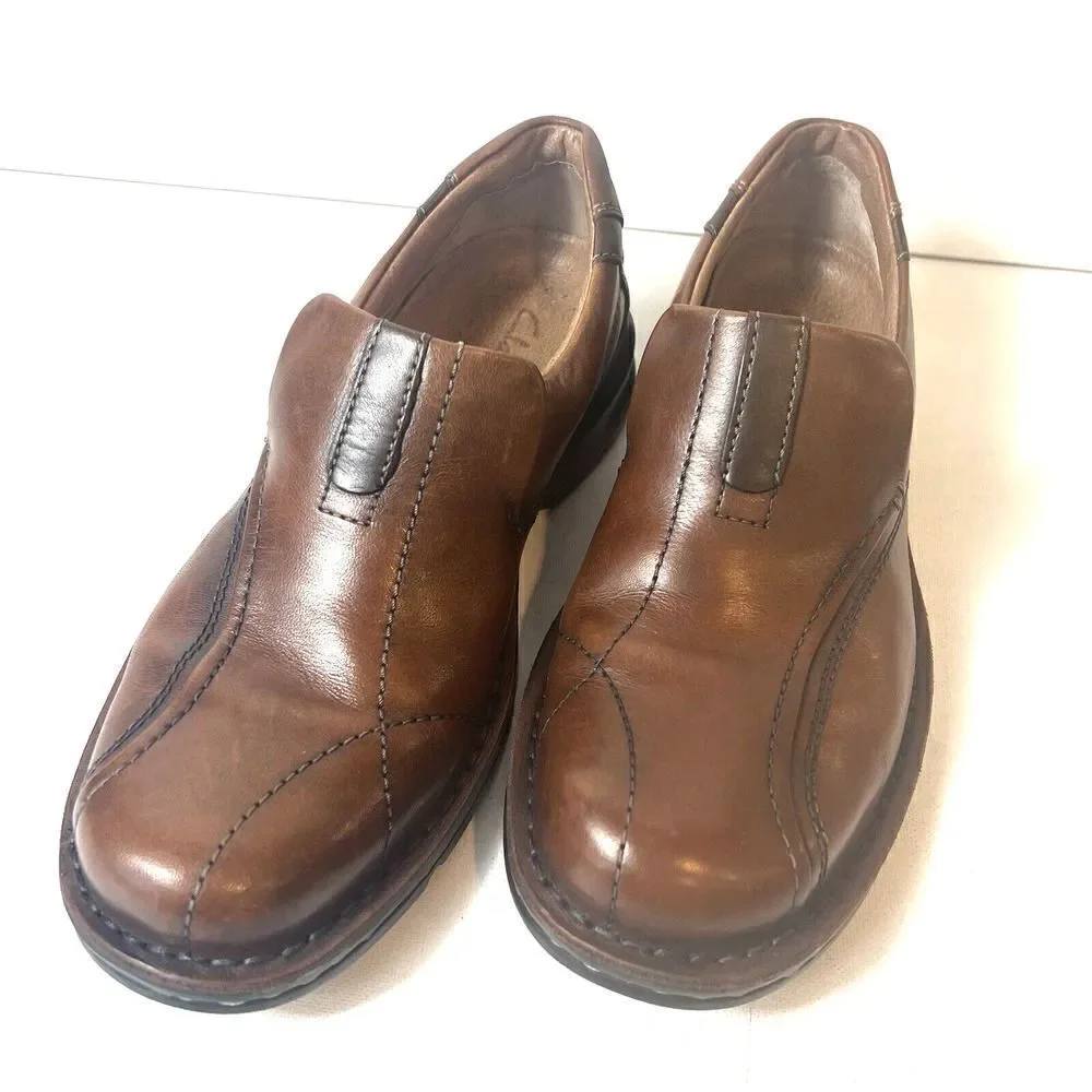 Clarks 70846 Code Brown Leather Slip On Comfort Casual Loafer Men's Size 7M Shoe